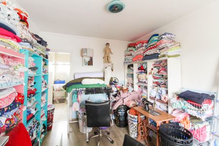 Casa à venda com 195m², 4 quartos e 2 vagasSuíte 2