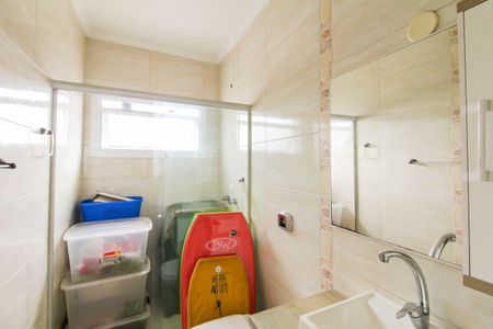 Casa à venda com 195m², 4 quartos e 2 vagasBanheiro da Suíte 2