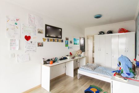 Casa à venda com 195m², 4 quartos e 2 vagasSuíte 1