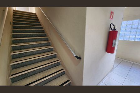 Apartamento para alugar com 100m², 2 quartos e 1 vagaEscada