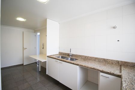 Apartamento à venda com 157m², 3 quartos e 3 vagas Apartamento à venda com 157m², 3 quartos e 3 vagasCozinha