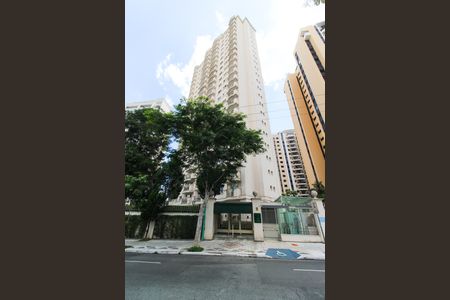 Apartamento à venda com 157m², 3 quartos e 3 vagas Apartamento à venda com 157m², 3 quartos e 3 vagasFachada
