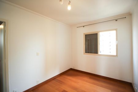 Apartamento à venda com 157m², 3 quartos e 3 vagas Apartamento à venda com 157m², 3 quartos e 3 vagasSuíte 2