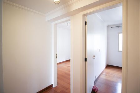 Apartamento à venda com 157m², 3 quartos e 3 vagas Apartamento à venda com 157m², 3 quartos e 3 vagasCorredor