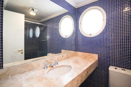 Apartamento à venda com 157m², 3 quartos e 3 vagas Apartamento à venda com 157m², 3 quartos e 3 vagasBanheiro da Suíte 2