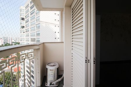 Apartamento à venda com 157m², 3 quartos e 3 vagas Apartamento à venda com 157m², 3 quartos e 3 vagasVaranda da Suíte 3