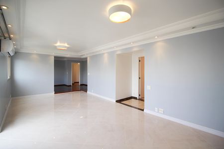 Apartamento à venda com 157m², 3 quartos e 3 vagas Apartamento à venda com 157m², 3 quartos e 3 vagasSala
