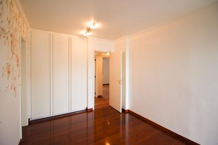 Apartamento à venda com 157m², 3 quartos e 3 vagas Apartamento à venda com 157m², 3 quartos e 3 vagasSuíte 3
