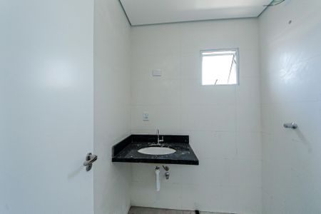 Casa à venda com 77m², 3 quartos e 1 vagaBanheiro