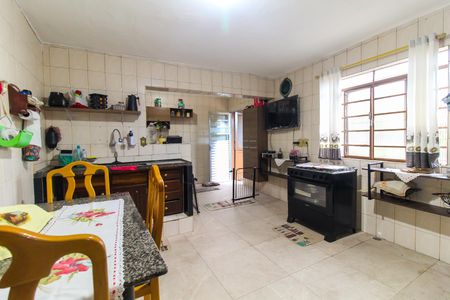 Casa para alugar com 240m², 3 quartos e 2 vagasCozinha