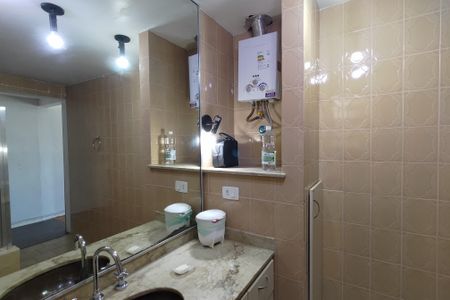 Apartamento para alugar com 202m², 4 quartos e 1 vagaBanheiro da Suíte