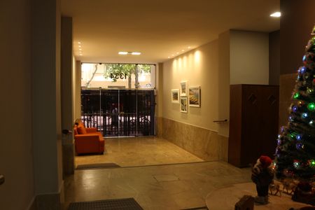 Apartamento para alugar com 202m², 4 quartos e 1 vagaFachada e portaria