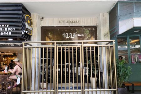 Apartamento para alugar com 202m², 4 quartos e 1 vagaFachada e portaria