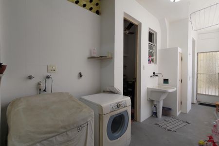 Apartamento para alugar com 202m², 4 quartos e 1 vagaÁrea de Serviço