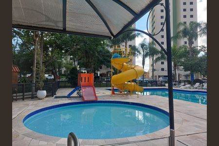 Apartamento para alugar com 66m², 3 quartos e sem vagaÁrea comum - Piscina