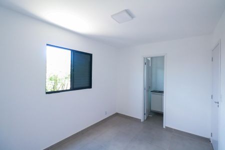Apartamento para alugar com 67m², 2 quartos e 1 vagaSuíte