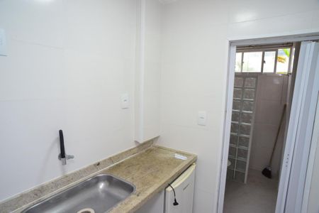 Cozinha de kitnet/studio para alugar com 1 quarto, 42m² em Barra da Tijuca, Rio de Janeiro