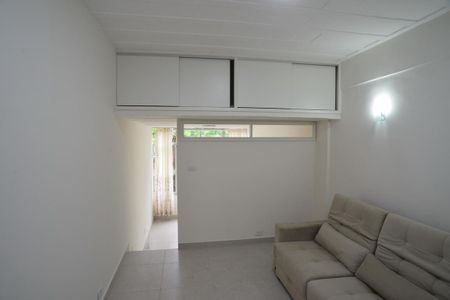 Sala de kitnet/studio para alugar com 1 quarto, 42m² em Barra da Tijuca, Rio de Janeiro
