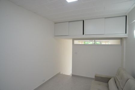 Sala de kitnet/studio para alugar com 1 quarto, 42m² em Barra da Tijuca, Rio de Janeiro