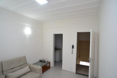 Sala de kitnet/studio para alugar com 1 quarto, 42m² em Barra da Tijuca, Rio de Janeiro