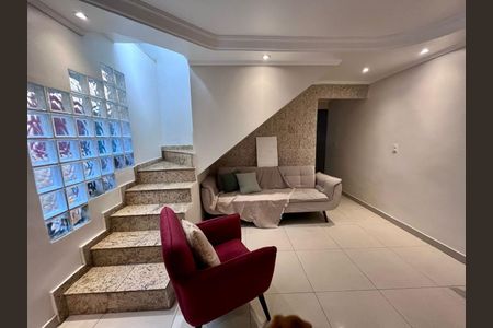 Casa à venda com 249m², 3 quartos e 2 vagas