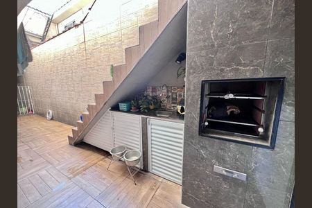 Casa à venda com 3 quartos, 249m² em Eldorado, Diadema