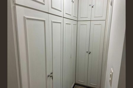 Apartamento à venda com 221m², 3 quartos e 4 vagas