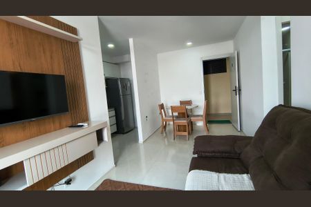 Sala de apartamento para alugar com 2 quartos, 50m² em Recreio dos Bandeirantes, Rio de Janeiro
