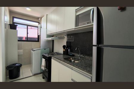 Apartamento para alugar com 50m², 2 quartos e 1 vaga Apartamento para alugar com 50m², 2 quartos e 1 vagaCozinha e Área de Serviço