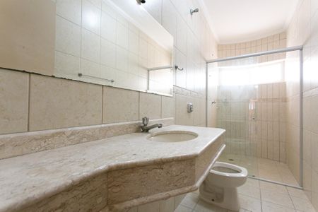 Casa para alugar com 200m², 3 quartos e 1 vagaBanheiro da Suíte