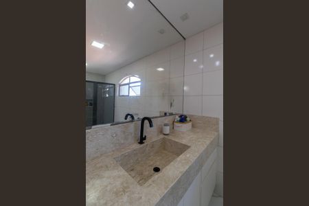 Casa para alugar com 330m², 3 quartos e 5 vagas Casa para alugar com 330m², 3 quartos e 5 vagasBanheiro Suíte
