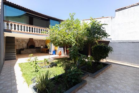 Casa para alugar com 330m², 3 quartos e 5 vagas Casa para alugar com 330m², 3 quartos e 5 vagasQuintal