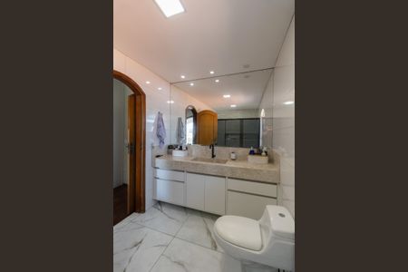 Casa para alugar com 330m², 3 quartos e 5 vagas Casa para alugar com 330m², 3 quartos e 5 vagasBanheiro Suíte