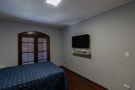 Casa para alugar com 330m², 3 quartos e 5 vagas Casa para alugar com 330m², 3 quartos e 5 vagasQuarto 2