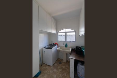 Casa para alugar com 330m², 3 quartos e 5 vagas Casa para alugar com 330m², 3 quartos e 5 vagasÁrea de Serviço