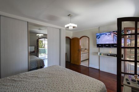 Casa para alugar com 330m², 3 quartos e 5 vagas Casa para alugar com 330m², 3 quartos e 5 vagasSuíte