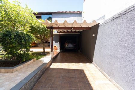 Casa para alugar com 330m², 3 quartos e 5 vagas Casa para alugar com 330m², 3 quartos e 5 vagasGaragem