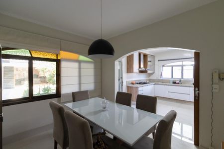 Casa para alugar com 330m², 3 quartos e 5 vagas Casa para alugar com 330m², 3 quartos e 5 vagasCozinha