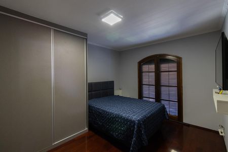 Casa para alugar com 330m², 3 quartos e 5 vagas Casa para alugar com 330m², 3 quartos e 5 vagasQuarto 2