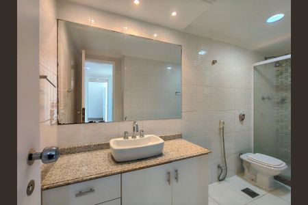 Apartamento à venda com 90m², 3 quartos e 1 vaga Apartamento à venda com 90m², 3 quartos e 1 vagaBanheiro Corredor