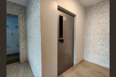 Apartamento à venda com 90m², 3 quartos e 1 vaga Apartamento à venda com 90m², 3 quartos e 1 vagaFachada e portaria