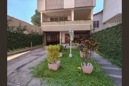 Apartamento à venda com 90m², 3 quartos e 1 vaga Apartamento à venda com 90m², 3 quartos e 1 vagaFachada e portaria