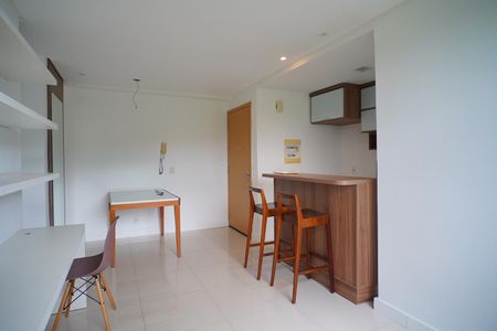 Sala de apartamento à venda com 1 quarto, 52m² em Jardim Carvalho, Porto Alegre