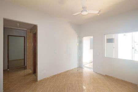 Sala de kitnet/studio para alugar com 1 quarto, 30m² em Campo Grande, Rio de Janeiro