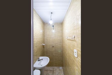 Banheiro de kitnet/studio para alugar com 1 quarto, 22m² em Campo Grande, Rio de Janeiro