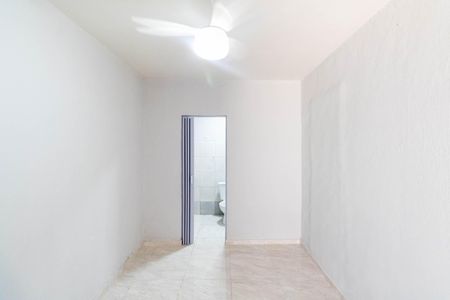 Sala/Quarto de kitnet/studio para alugar com 1 quarto, 16m² em Campo Grande, Rio de Janeiro