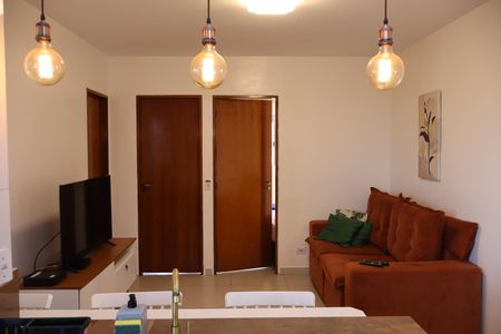 Sala de apartamento para alugar com 2 quartos, 55m² em Jardim Silvia, Guarulhos