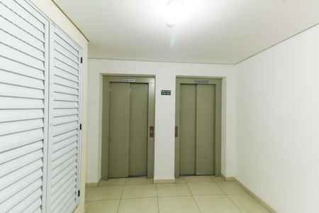 Apartamento para alugar com 43m², 1 quarto e 1 vagaElevador