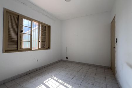 Casa para alugar com 126m², 2 quartos e 2 vagasQuarto 1
