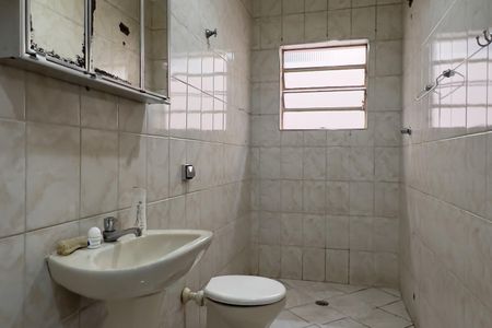 Casa para alugar com 126m², 2 quartos e 2 vagasBanheiro 1